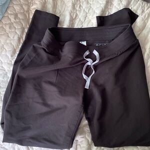 Figs Black Scrub Set